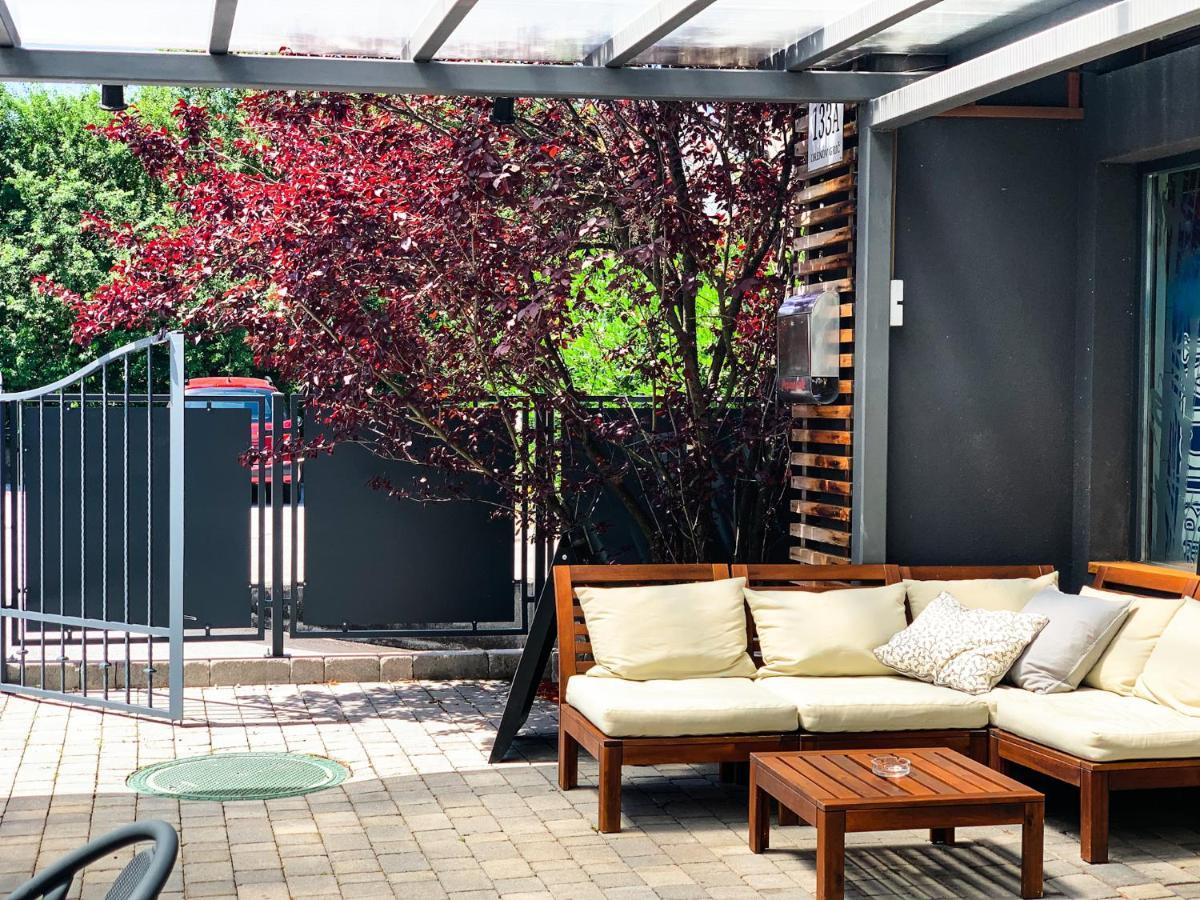 Pepino, Holiday House With A Garden Villa Vrhnika Bagian luar foto