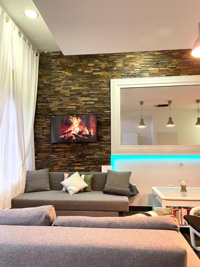 Pepino, Holiday House With A Garden Villa Vrhnika Bagian luar foto
